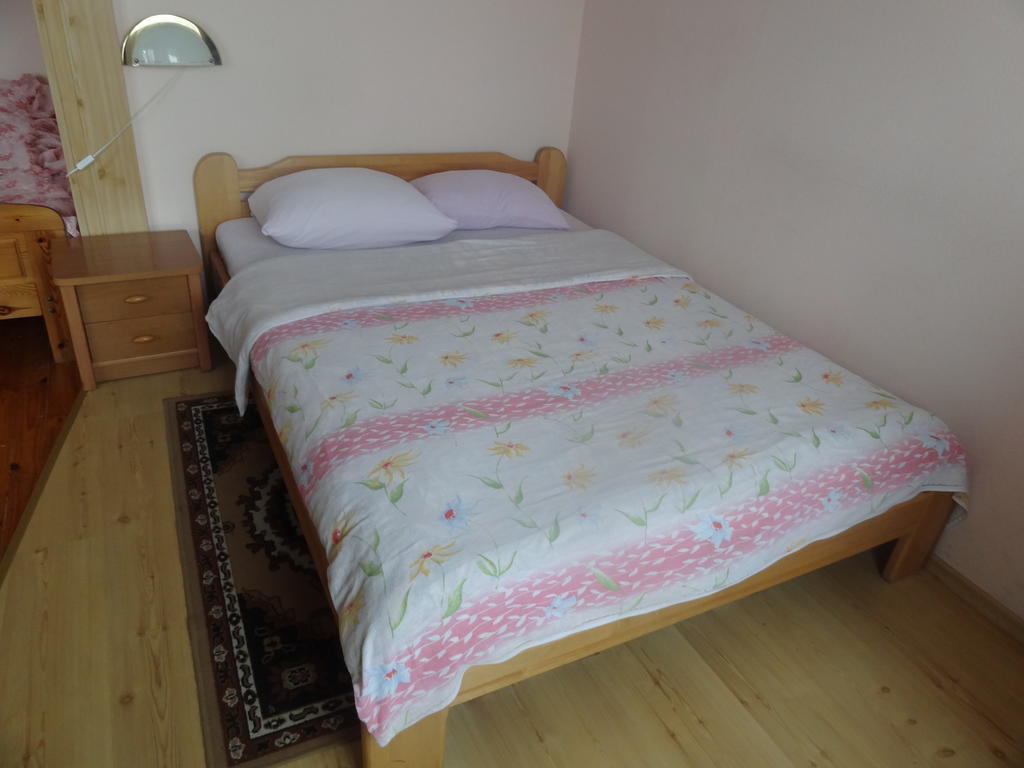 Hotel Rebir 다우가프필스 외부 사진