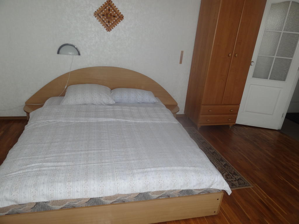 Hotel Rebir 다우가프필스 외부 사진